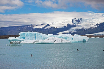 蓝色的冰块冰川冰杰古沙龙冰隆环礁湖