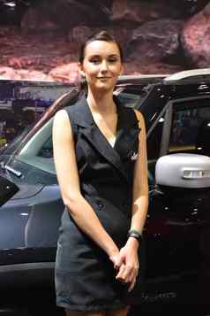 吉普车女模型马尼拉国际汽车显示帕塞市