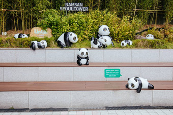 熊猫吉祥物首尔塔首尔南韩国