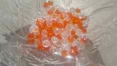 闪亮的透明的橙色颜色水晶珠子宝石玻璃碗