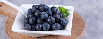 桩蓝莓水果碗板托盘灰色的CEME