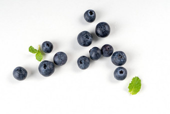 蓝莓水果前视图孤立的白色背景平