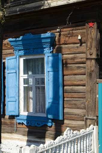 古董木雕刻窗口框架窗户装饰花边窗口框架白俄罗斯