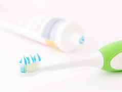 牙刷头牙膏管