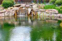 景观小装饰瀑布池塘城市公园