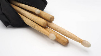 鼓棒使真正的木材料