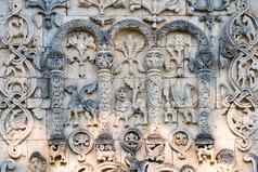 拱形墙教堂雕刻字符