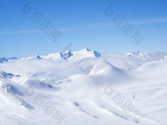 冬天景观雪覆盖山坡上蓝色的天空视图前kitzsteinhorn山kaprun滑雪度假胜地国家公园呵呵拖船奥地利阿尔卑斯山脉欧洲