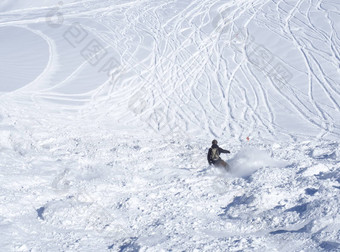 免费的骑跑道搭便车者滑雪滑雪下坡雪覆盖山坡上前kitzsteinhorn山kaprun滑雪度假胜地国家公园呵呵拖船奥地利阿尔卑斯山脉欧洲阳光明媚的冬天一天