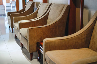 棕色（的）缓冲沙发椅子扶手椅生活房间