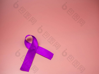 紫色的丝带象征世界癌症空间复制