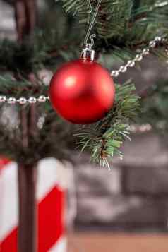装饰圣诞节树包装美丽的红色的白色