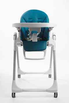 高椅子婴儿喂养孤立的白色