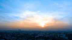 太阳上升天空曼谷城市