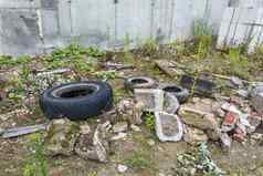 环境轮胎车碎片倾倒地面