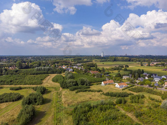 空中高角品特艾瑞亚农业村根特比利时自然景观