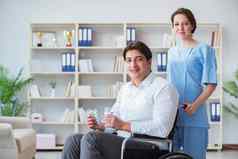禁用病人轮椅参观医生常规的检查