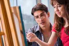 艺术家训练学生绘画类工作室