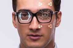 概念传感器植入人类眼睛