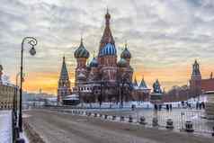 圣罗勒的大教堂红色的广场冬天早....路光波兰人色彩斑斓的天空莫斯科俄罗斯