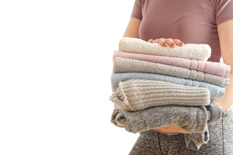 女人持有洗衣手烟尘柔和的颜色明亮的<strong>图片可爱</strong>的家庭主妇毛巾