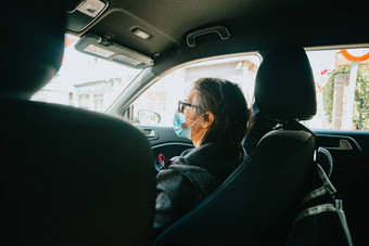 女人面具前面海车