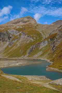 山湖旅游路线绿色谷山奥地利阿尔卑斯山脉