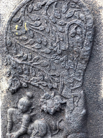 雕塑树孩子底巴斯救援雕塑雕刻石头墙湿婆寺庙泰米尔Nadu