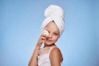 女孩毛巾头棉花垫皮肤护理生活方式卫生