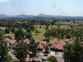 空中视图中间类社区住宅房子社区三迭戈