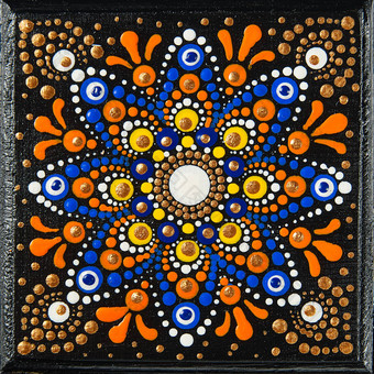 曼荼罗点艺术绘画木瓷砖美丽的曼荼罗手画色彩斑斓的点黑色的木国家模式丙烯酸油漆手工点绘画摘要虚线背景