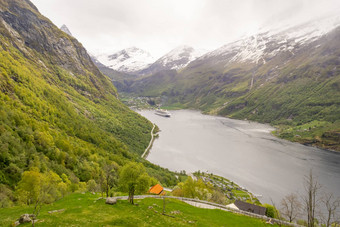 视图盖郎厄尔<strong>峡湾峡湾</strong>挪威景观自然旅行旅游