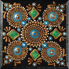 曼荼罗点艺术绘画木瓷砖美丽的曼荼罗手