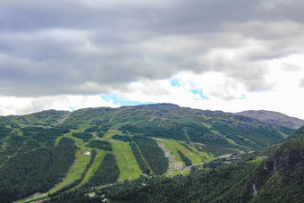 全景挪威hemsedal滑雪中心山绿色梅多斯湾Buskerud