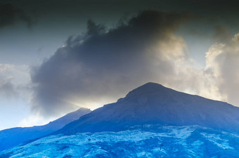 <strong>火山</strong>斯特龙博利fumaroles风成岛屿