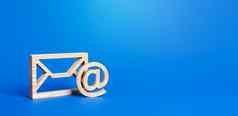 电子邮件数字蓝色的背景信封商业标志象征概念电子邮件地址联系人沟通业务表示互联网社会媒体反馈