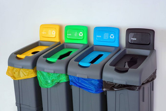 绿色黄色的红色的蓝色的颜色塑料垃圾回收本公共的地方背景垃圾纸玻璃塑料浪费垃圾垃圾本垃圾袋墙处理