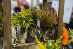 花束野花树皮花瓶环保室内装饰