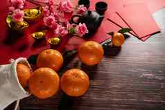 中国人一年橙色提供红色的信封中国人茶
