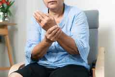手腕手疼痛女人医疗保健问题高级re