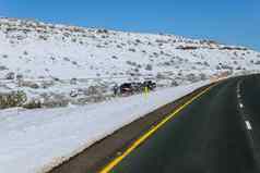 卡车预告片传输汽车高速公路事故雪路