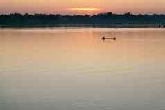 muongKhong)老挝湄公河河黎明金太阳钓鱼船