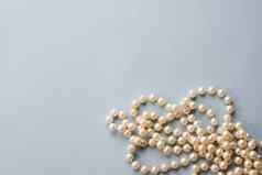 珍珠珠子灰色的背景装饰装饰前视图