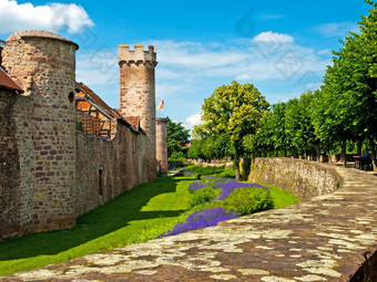 中世纪的城墙