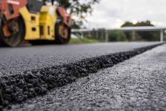 基辅乌克兰9月重沥青路辊重振动辊压实机新闻热沥青巷道路建设网站街