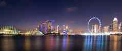 全景视图市中心业务建筑区域晚上新加坡新加坡世界著名的旅游城市