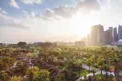 新加坡新加坡1月全景日落视图摩天大楼花园湾著名的公园市中心