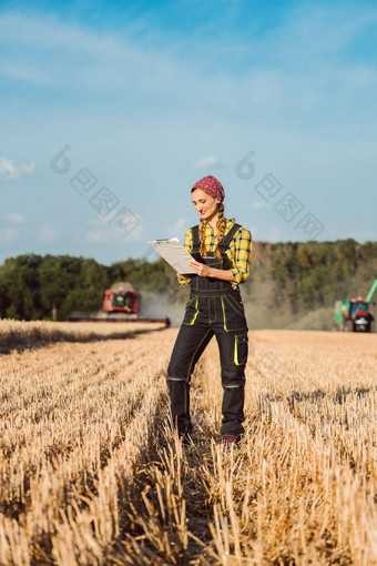 农民女人监控业务进步收获
