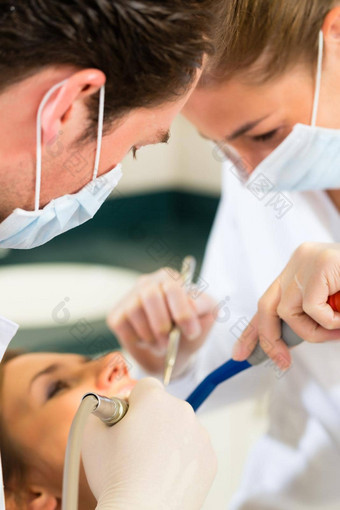 病人牙医牙科治疗