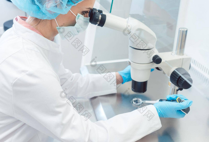 医生科学家工作生物技术实验实验室图片-包图网企业站